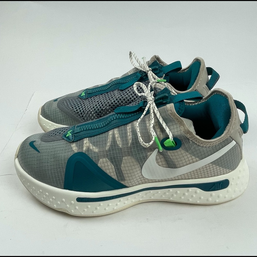 Nike PG4 Paul George Basketball Shoes CZ2240-200 Gray Teal White.
Men’s 10